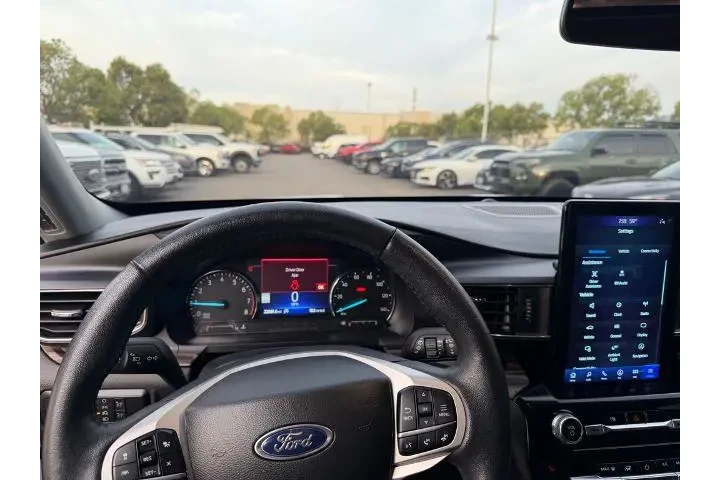 $33800 : Ford Explorer 2023 Limited 4 image 5