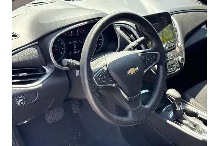 $19900 : Chevrolet Malibu 2025 LT 4dr image 9