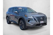 $29999 : Nissan Rogue 2025 SV 4dr Cro thumbnail