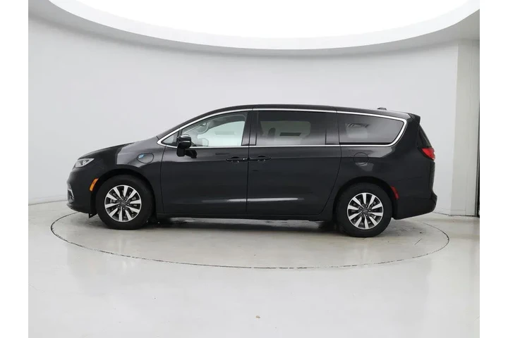 $26998 : Chrysler Pacifica Plug-In Hy image 3