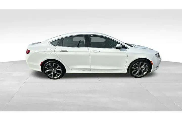 $11992 : Chrysler 200 2015 C 4dr Seda image 10