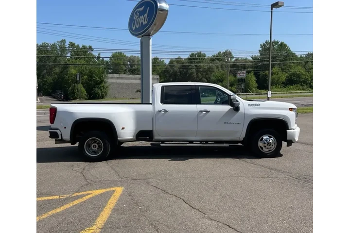 $63999 : Chevrolet Silverado 3500HD 20 image 8