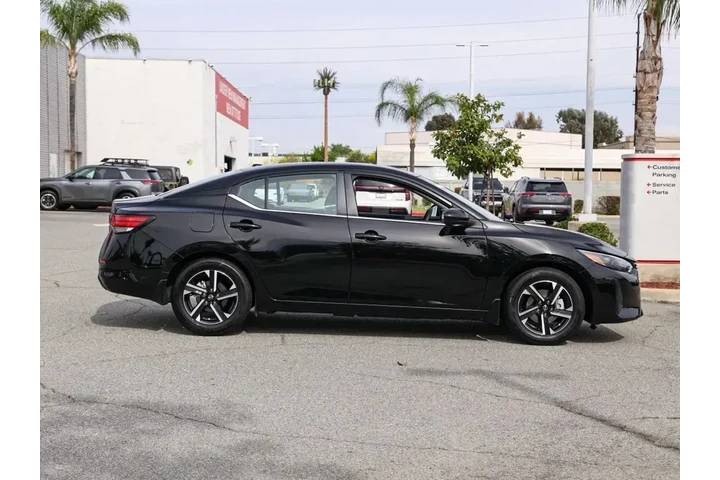 $19753 : Nissan Sentra 2025 SV 4dr Se image 3