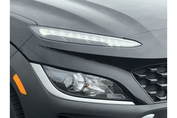 $18995 : Hyundai KONA 2023 AWD SEL 4d image 8