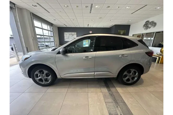 $27764 : Ford Escape 2024 AWD ST-Line image 6