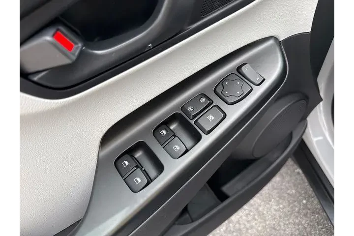 $20860 : Hyundai KONA 2023 AWD SEL 4d image 10