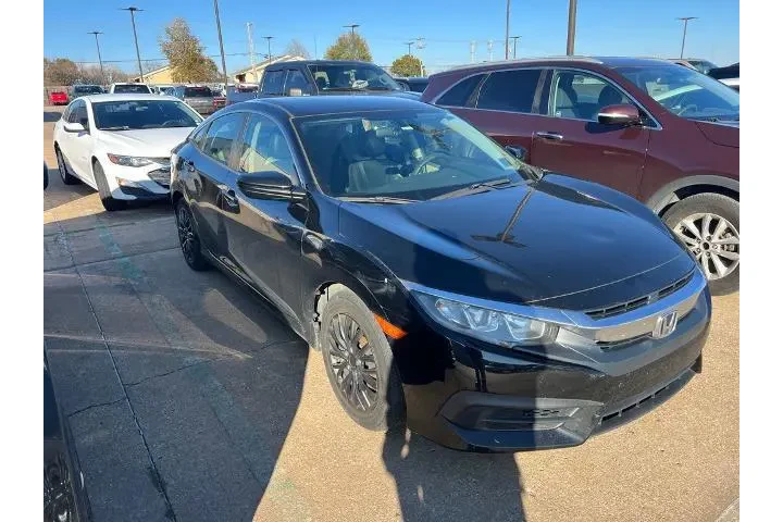 $11795 : Honda Civic 2017 LX 4dr Seda image 3