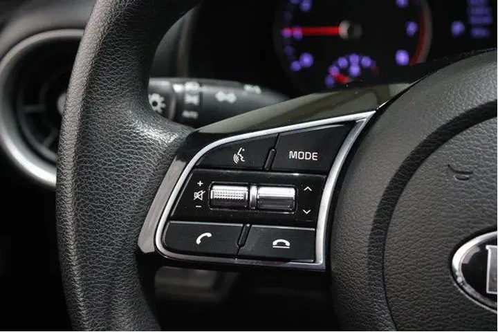 $14987 : Kia Forte 2020 LXS 4dr Sedan image 8