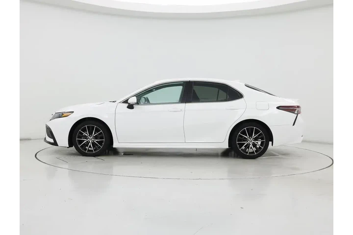 $27998 : Toyota Camry 2023 SE 4dr Sed image 3