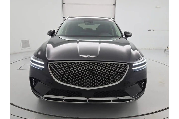 $37998 : Genesis GV70 2025 AWD 2.5T S image 2
