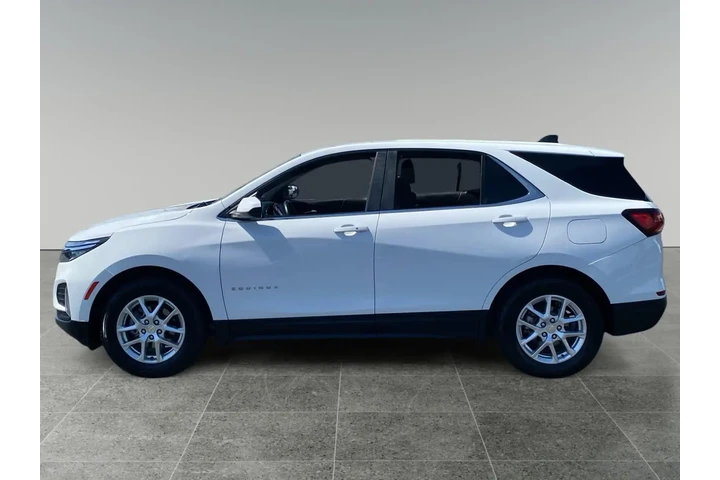 $26006 : Chevrolet Equinox 2024 LT 4d image 2