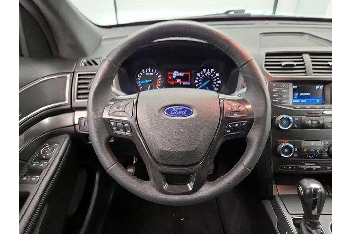 $17998 : Ford Explorer 2019 XLT 4dr S image 10
