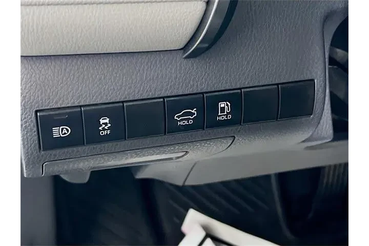 $21900 : Toyota Camry Hybrid 2022 LE image 10