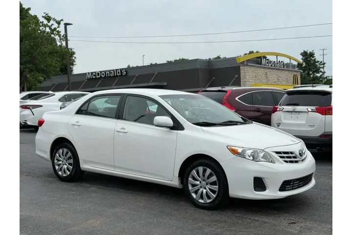 $9495 : 2013 Corolla LE image 4