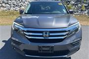 $27355 : PRE-OWNED 2018 HONDA PILOT TO thumbnail