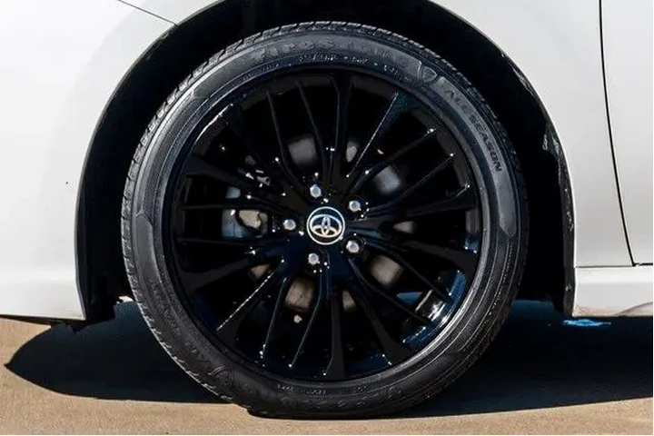 $20647 : Toyota Camry 2021 SE Nightsh image 6