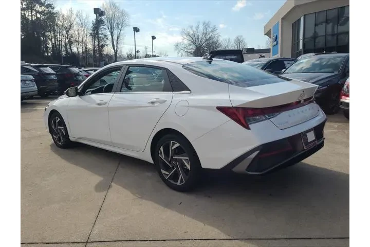 $23993 : Hyundai ELANTRA Hybrid 2025 image 8