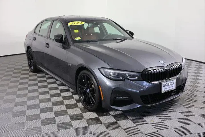 $31500 : BMW 3 Series 2022 AWD 330e x image 1