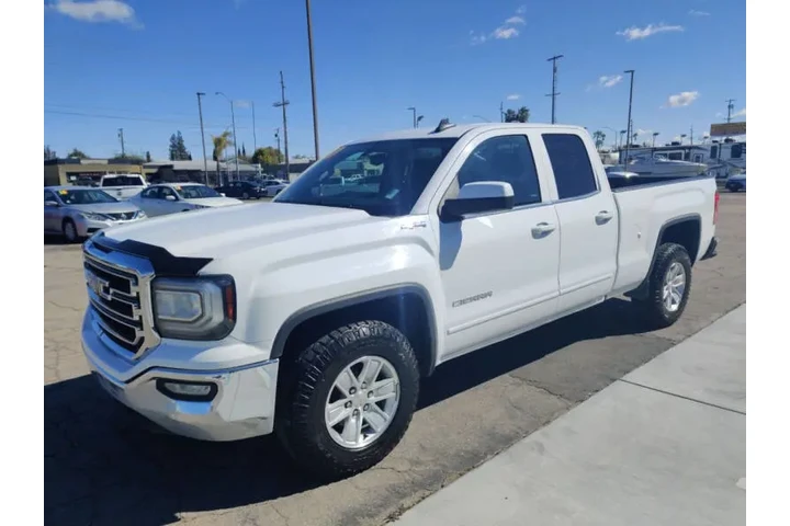 $22999 : 2017 GMC Sierra 1500 SLE image 2