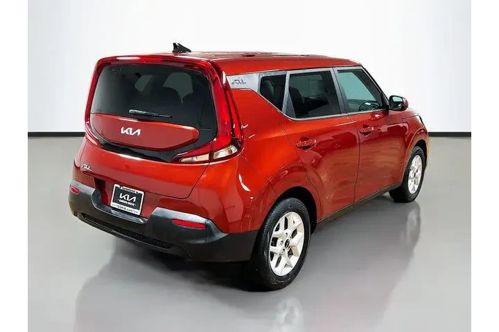 $15843 : Kia Soul 2022 S 4dr Crossove image 7