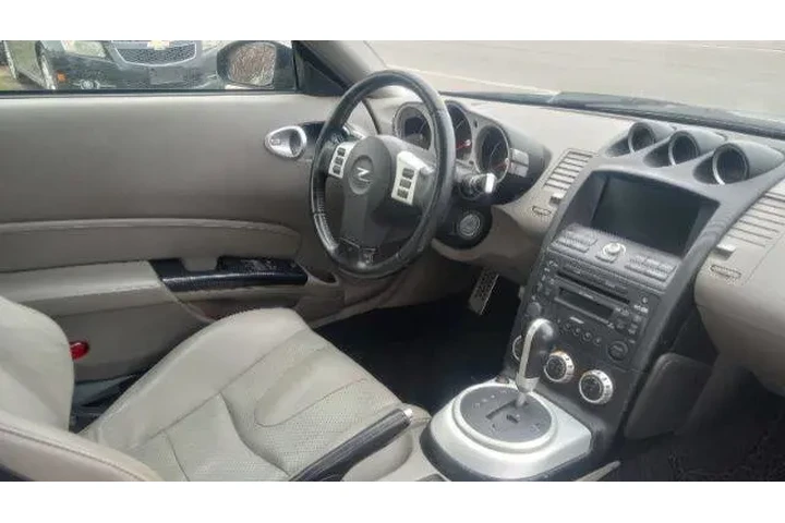 $17900 : 2007 350Z image 7