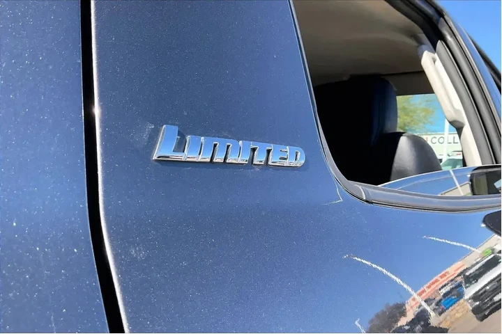 $31949 : Toyota Tundra 2017 4x2 Limit image 9