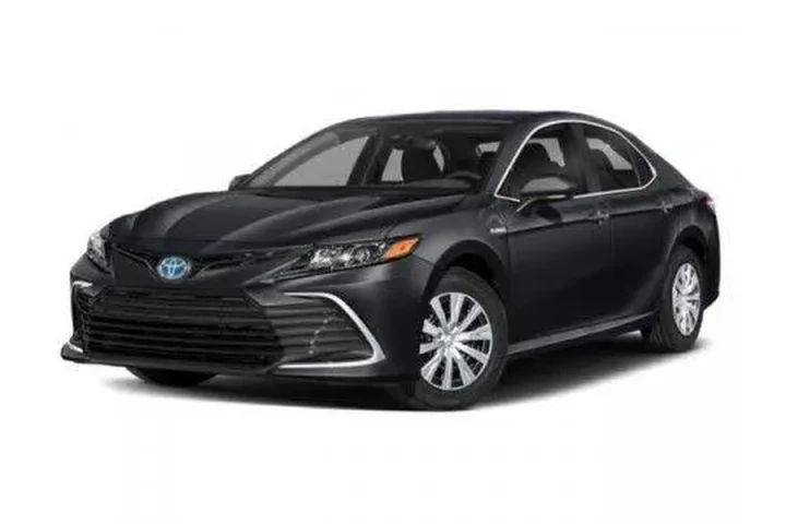 $25782 : Toyota Camry Hybrid 2023 LE image 1