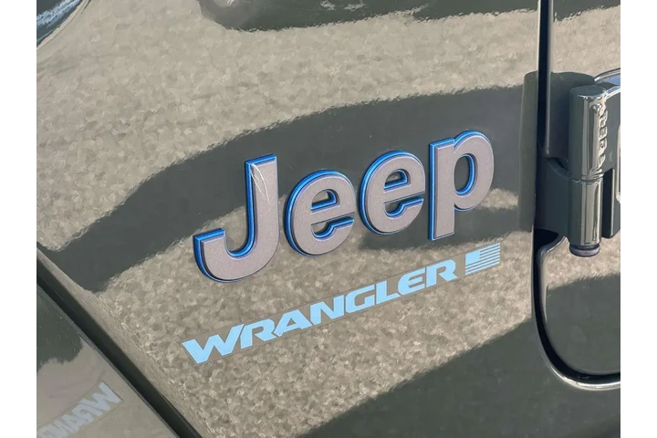 $35985 : Jeep Wrangler 2024 4x4 High image 10