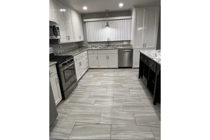 $1050 : Woodbridge Dr, Garden Grove CA image 4