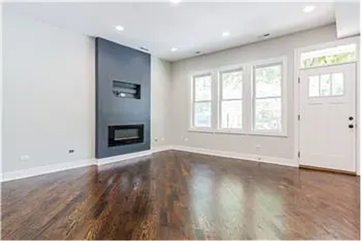 $3750 : Rental property with 3 bedro image 1