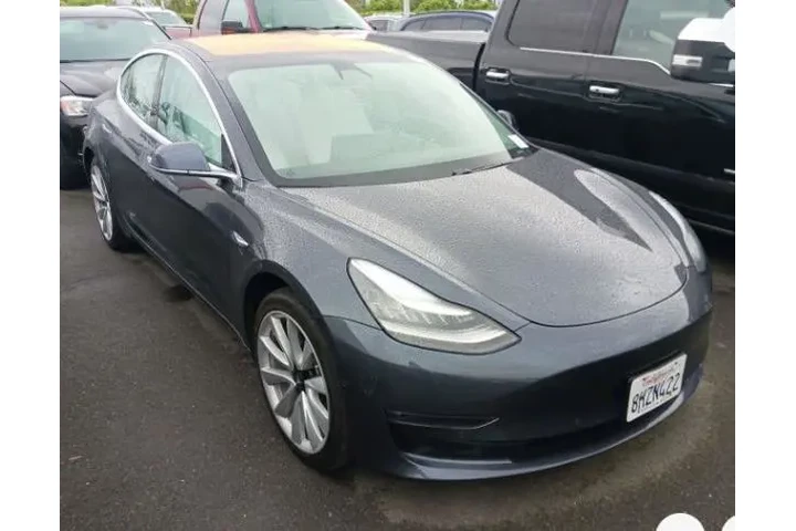 $23950 : Tesla Model 3 2018 Mid Range image 1