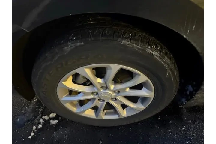 $13665 : Chevrolet Equinox 2019 LS 4d image 9