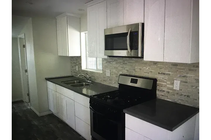 $1500 : Lovely house image 5