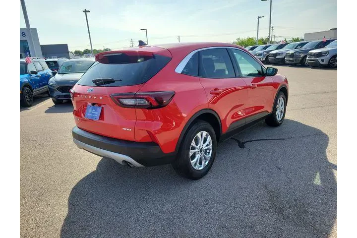 $23027 : Ford Escape 2024 AWD Active image 8
