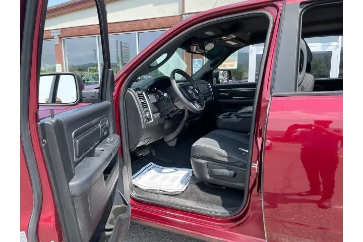 $29490 : Ram 1500 Classic 2021 4x4 SL image 10