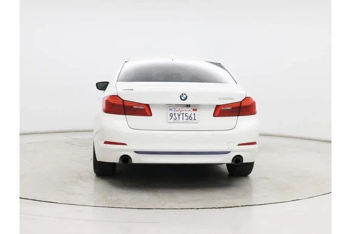 $22998 : BMW 5 Series 2019 530e iPerf image 6
