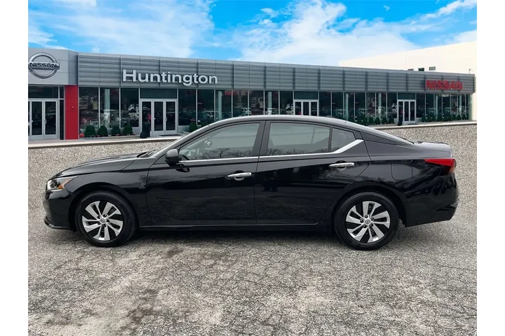 $20250 : Nissan Altima 2025 2.5 S 4dr image 9