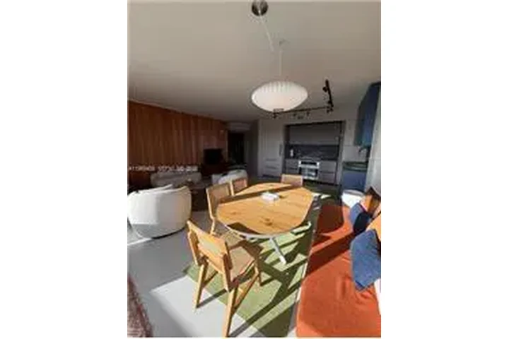 $4500 : Rental property with 2 bedro image 3