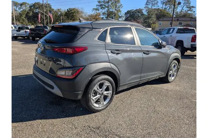$17500 : Hyundai KONA 2023 AWD SEL 4d image 4
