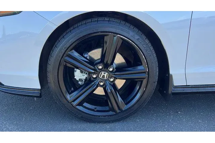 $29984 : Honda Accord Hybrid 2023 Spo image 10