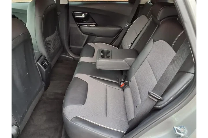 $12495 : Kia Niro EV 2022 S 4dr Cross image 9