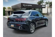 $34438 : Genesis GV70 2023 AWD 2.5T S thumbnail