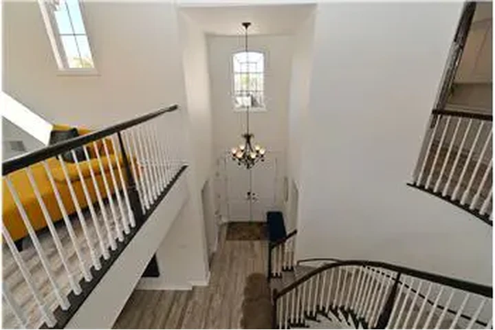 $6500 : Rental property with 5 bedro image 3