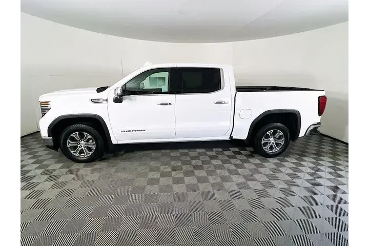 $39900 : GMC Sierra 1500 2025 4x2 SLT image 4