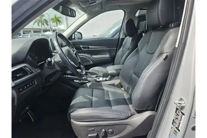 $35590 : Kia Telluride 2022 AWD SX 4d image 2
