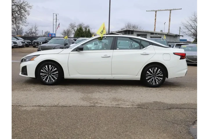 $20990 : Nissan Altima 2025 2.5 SV 4d image 6