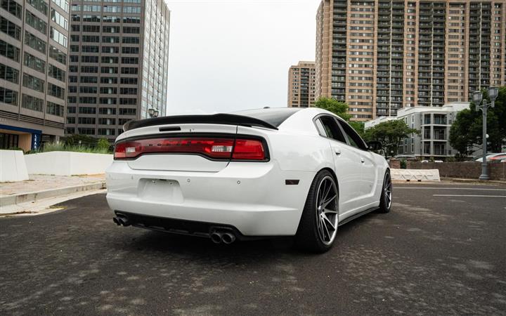 $15000 : 2011 DODGE CHARGER image 4