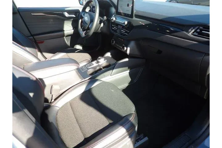 $23998 : Ford Escape 2025 ST-Line 4dr image 8