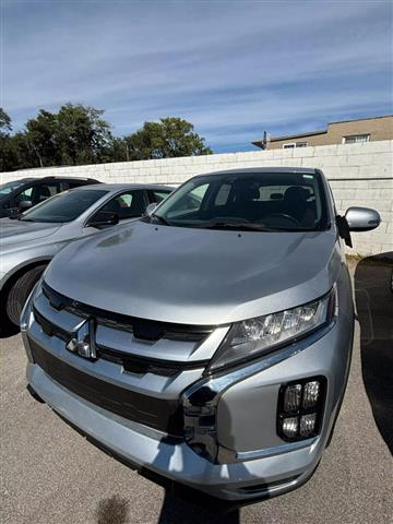 $15990 : 2020 MITSUBISHI OUTLANDER SPO image 2