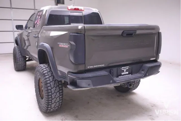 $37499 : Chevrolet Colorado 2023 4x4 image 2